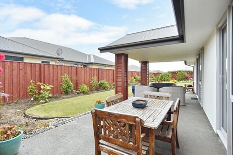 Photo of property in 10 Old Farm Place, Rangiora, 7400