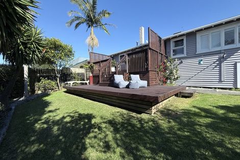 Photo of property in 35 Birkdale Road, Birkdale, Auckland, 0626