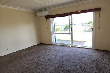 Photo of property in 753 Massey Road, Mangere, Auckland, 2022