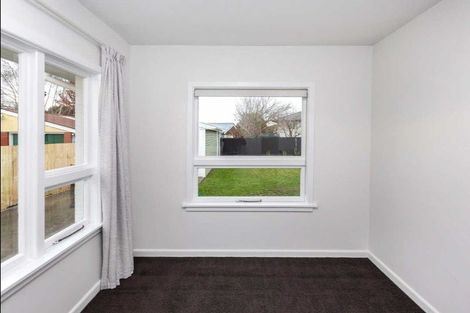 Photo of property in 94 Avondale Road, Avondale, Christchurch, 8061