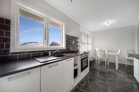 Photo of property in 5 Nairn Place, Otara, Auckland, 2023