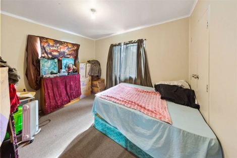 Photo of property in 1/11 Igloo Place, Red Hill, Papakura, 2110