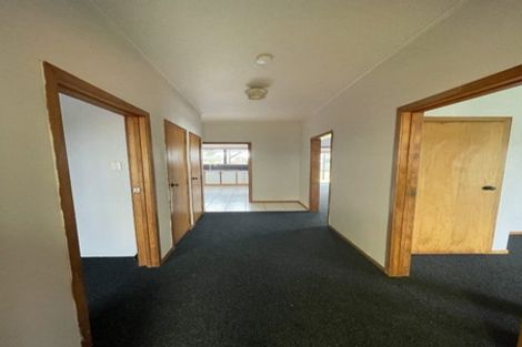 Photo of property in 36 Oakley Avenue, Waterview, Auckland, 1026