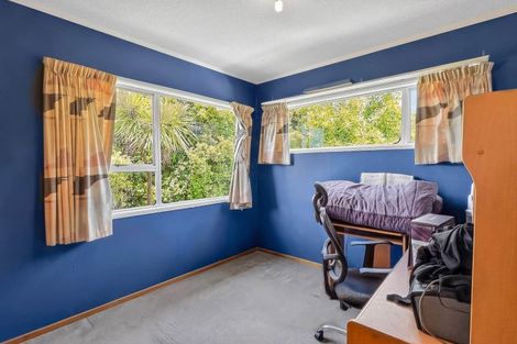 Photo of property in 220 Glamorgan Drive, Northcross, Auckland, 0630