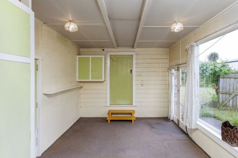 Photo of property in 6 Holmes Street, Waimate, 7924