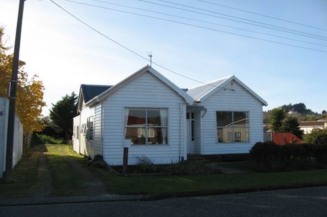Photo of property in 4 Waverley Street, East Gore, Gore, 9710