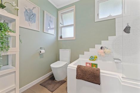 Photo of property in 2 Toroa Place, Tokoroa, 3420