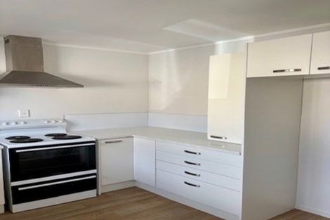 Photo of property in 8 Lynmore Drive, Hillpark, Auckland, 2102