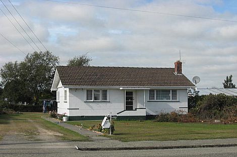 Photo of property in 15 Moorhouse Street, Waimate, 7924