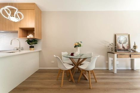 Photo of property in 7 Don Oliver Lane, Glen Eden, 0602