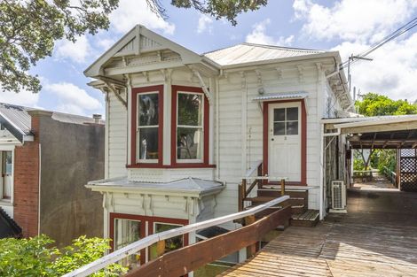 Photo of property in 51 Hawker Street, Mount Victoria, Wellington, 6011