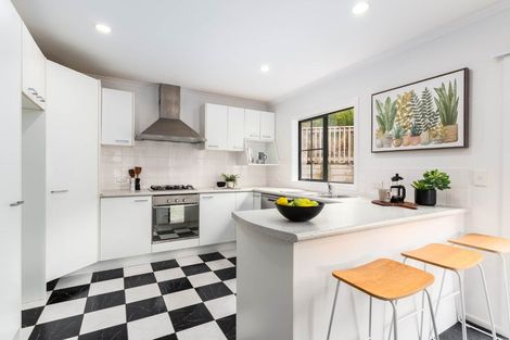 Photo of property in 70 Erlestoke Crescent, Churton Park, Wellington, 6037