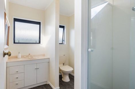 Photo of property in 18 Homewood Avenue, Levin, 5510