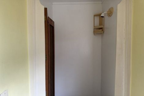 Photo of property in 31 Fairclough Road, Beach Haven, Auckland, 0626