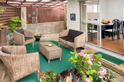 Photo of property in 30 Carluke Street, Paparangi, Wellington, 6037