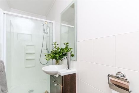 Photo of property in 131 West Harbour Drive, West Harbour, Auckland, 0618