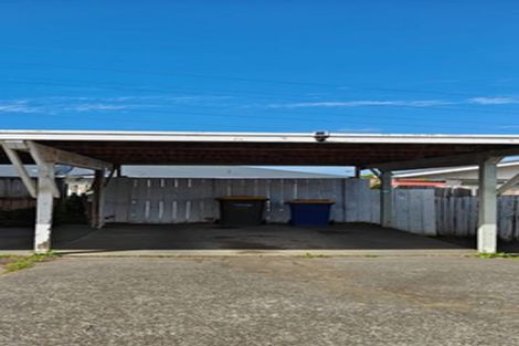 Photo of property in 2/24a Waimumu Road, Massey, Auckland, 0614