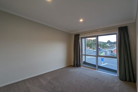 Photo of property in 1/19 Collins Avenue, Tawa, Wellington, 5028