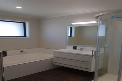 Photo of property in 18 Keene Drive, Bell Block, New Plymouth, 4312