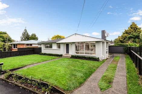 Photo of property in 11 Gerrand Place, Chedworth, Hamilton, 3210