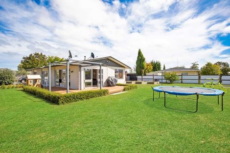 Photo of property in 61 Abraham Crescent, Milson, Palmerston North, 4414