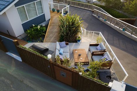 Photo of property in 4 The Rise, Mount Pleasant, Christchurch, 8081