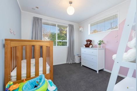 Photo of property in 18 Redwood Street, Elderslea, Upper Hutt, 5018