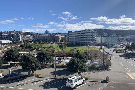 Photo of property in Aqua, 7/74 Oriental Parade, Oriental Bay, Wellington, 6011