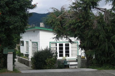 Photo of property in 35 Parakai Street, Paraparaumu, 5032