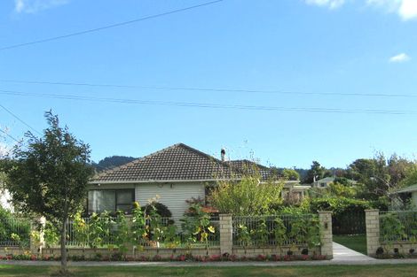 Photo of property in 3 Coates Grove, Silverstream, Upper Hutt, 5019