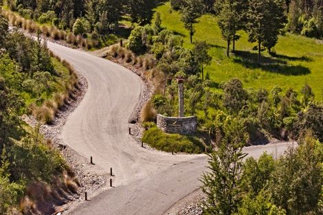 Photo of property in 19 Haast Eagle Road, Mount Creighton, 9371