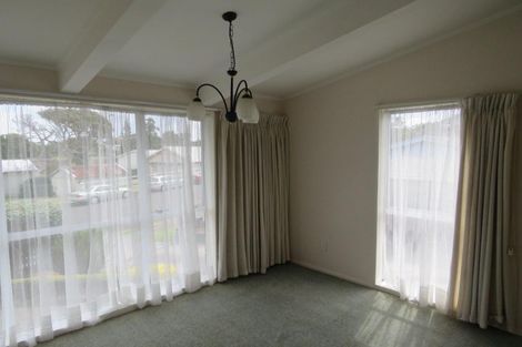 Photo of property in 66 Waiwaka Terrace, Strandon, New Plymouth, 4312