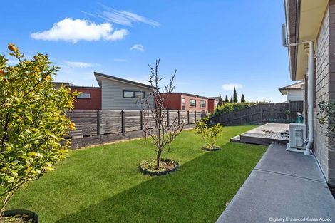 Photo of property in 8 Pakaraka Drive, Papakura, 2110