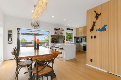 Photo of property in 441 Titirangi Road, Titirangi, Auckland, 0604