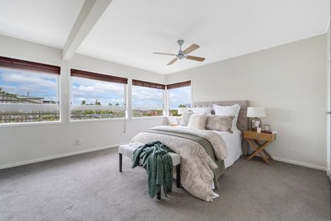 Photo of property in 22 Andrea Place, Sunnyhills, Auckland, 2010