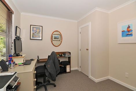 Photo of property in 9 Stratford Way, Wilton, Wellington, 6012