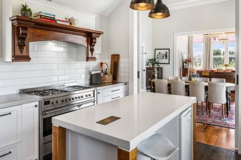 Photo of property in 111 Wharf Road, Clarks Beach, Pukekohe, 2679