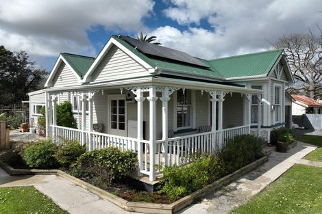 Photo of property in 10 Franklin Road, Paparoa, 0571