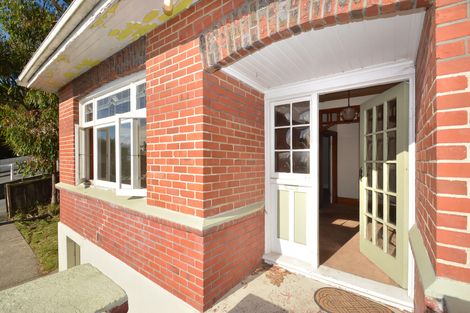 Photo of property in 18 Motu Street, Saint Clair, Dunedin, 9012