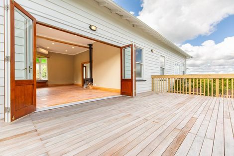 Photo of property in 218 Annandale Road, Kumeu, 0782