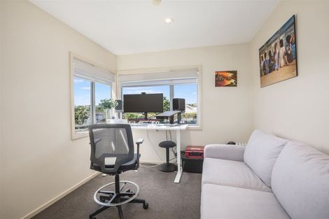 Photo of property in 30 Aotea Drive, Aotea, Porirua, 5024