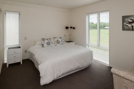Photo of property in 19 Pavilion Crescent, Hillmorton, Christchurch, 8024