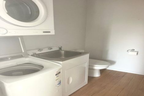 Photo of property in 164 Queen Street, Northcote Point, Auckland, 0627