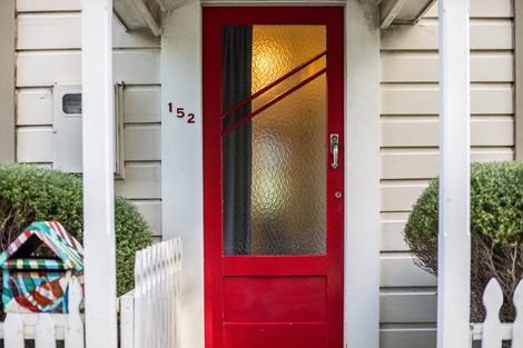 Photo of property in 152 Russell Terrace, Berhampore, Wellington, 6023