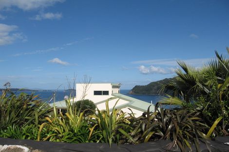 Photo of property in 230 Paku Drive, Tairua, 3508