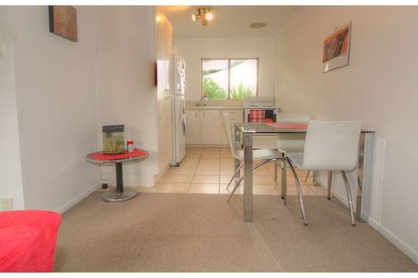 Photo of property in 1b/88 Aroha Avenue, Sandringham, Auckland, 1025