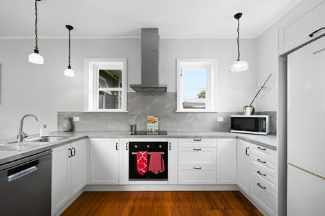 Photo of property in 4 Valley Terrace, Hamilton Central, Hamilton, 3204