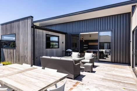 Photo of property in 17 Mike Smith Drive, Cambridge, 3434