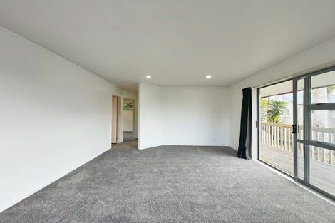Photo of property in 39 Amberley Avenue, Te Atatu South, Auckland, 0610