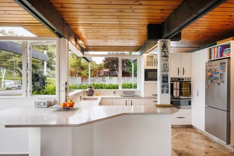 Photo of property in 11 Chilton Grove, Hokowhitu, Palmerston North, 4410